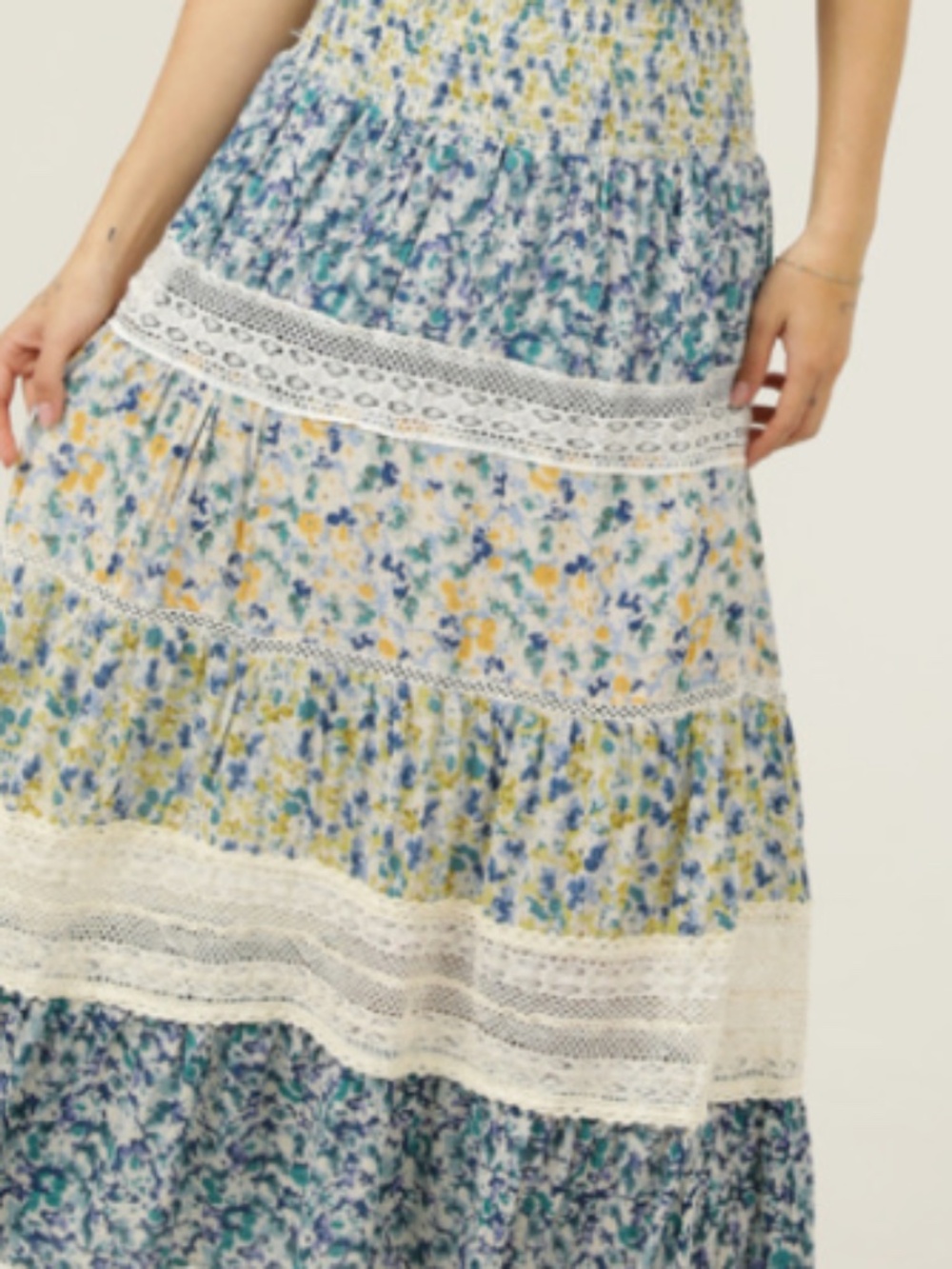 NWT Angie blue print  tiered skirt with lace detail
